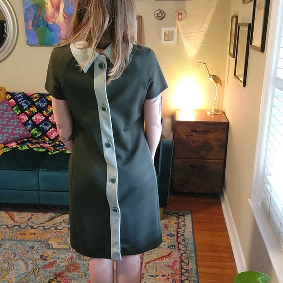 Beautiful Vintage 1960s Mod Button-Down Back Dress with Pockets Butte Knit - Picture 6 of 8